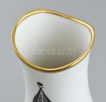 Hollóházi Jurcsák László által tervezett dekorral díszített porcelán váza, matricás, jelzett, kopásn...