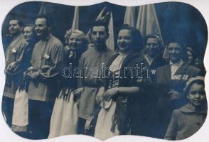 cca 1945 Magyar Nők Demokratikus Szövetsége ünnepség, fotó, 14×21 cm