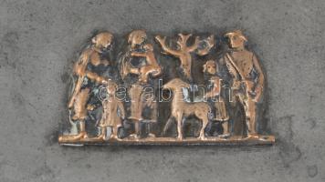 Tevan Margit (1901-1978): Fém doboz, plasztikus figurális díszítéssel, jelzett, kopott, 15x8x2,5 cm