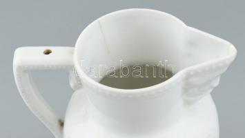 Betyár fejes porcelán kiöntő Jelzés nélkül, repedésekkel16 cm
