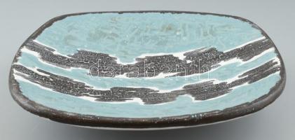 Kerezsi Gyöngyi (1943-): Dísztál. Mázas kerámia. kézzel festett, jelzett, hibátlan 28x26 cm