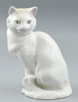 Kőbányai porcelángyár: Macska. Kézzel festett, jelzett, apró lepattanással. m: 18 cm