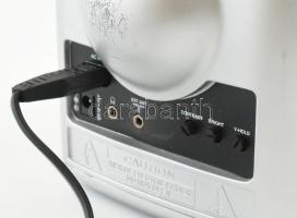 Dyras sisak formájú kis hordozható tv. 20 cm