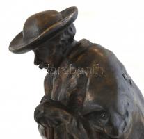 Beszédes János László (1874-1922): Búsuló juhász kutyájával. Öntött patinázott bronz, jelzés nélkül,...