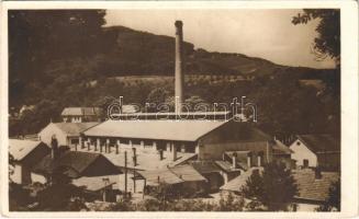 1948 Parád, üveggyár