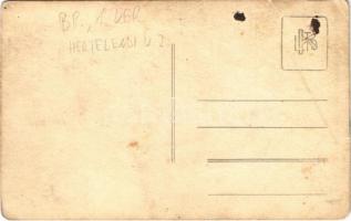 Budapest XII. Bizsók György úri és női cipész üzlete, cipészek. Hertelendy utca 2., photo (EB)