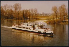 A Hohe Nau ex Maros aknarakó Folyamőrség hajó a 80-as években 14x9 cm