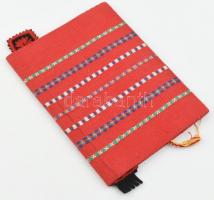Kézimunkás textil könyvborító és nemez könyvjelző, 23,5x17,5 cm és 28x4,5 cm