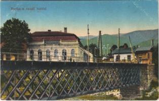 1917 Ruttka, Vrútky; vasúti híd, vendéglő és kávéház, sorompó. Vasúti levelezőlapárusítás 24. sz. 1915. / railway bridge, barrier, inn and café