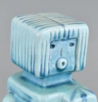 Zsolnay alapmázzal festett robotnő. Török János (1932-1996) terve. Jelzés nélkül, hibátlan, (az alap...