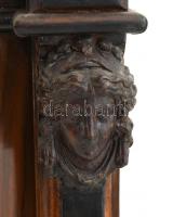 Szekrényke - mesterremek
magyar, 19. sz. vége, fenyőfa alapon diófa borítással, faragott díszítésse...