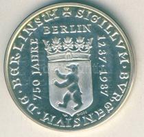 NSZK 1987. "750 éves Berlin-I.Vilmos" Ag emlékérem 20g T:PP