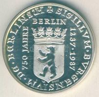 NSZK 1987. "750 éves Berlin-Heinrich Zille" Ag emlékérem 20g T:PP