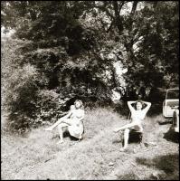 Menesdorfer Lajos (1941-2005) budapesti fotóművész hagyatékából, 7 db vintage NEGATÍV aktmodellekről...