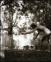 Vegyes összeállítás Menesdorfer Lajos (1941-2005) budapesti fotóművész hagyatékából, 5 db vintage NE...