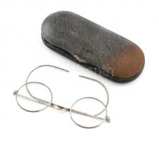 Libál és März fém szemüvegtok drótkeretes szemüveggel