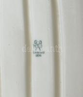 Metzler Ortloff porcelán kisfiú libákkal, kézzel festett, jelzett, hibátlan, m: 15,5 cm