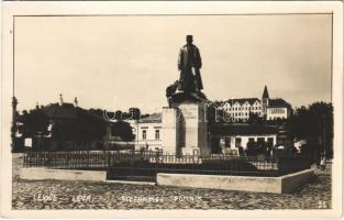 1934 Léva, Levice; Stefanikov pomnik / M.R. Stefánik szobor, Szenessy vendéglő, Iványi András üzlete / statue, restaurant, shop