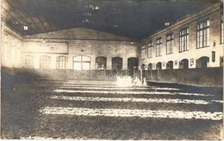 Kassa, Kosice; Laktanya lovardája, belső / horse riding school of the k.u.k. military barracks, interior. photo