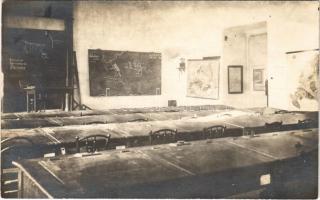 Kassa, Kosice; Laktanya belső, tanterem / classroom of the k.u.k. military barracks, interior. photo