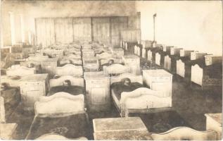 Kassa, Kosice; Laktanya belső, hálóterem / sleeping hall of the k.u.k. military barracks, interior. photo