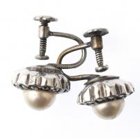 Gyönggyel és markazittal díszített fülbevalópár, ezüst(Ag) foglalattal, fém tartórésszel, jelzés nél...