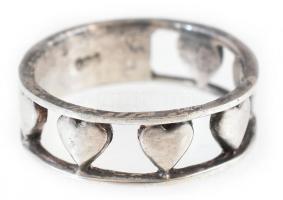 Ezüst(Ag) szívecskés gyűrű, jelzett, méret: 53, nettó: 3,23 g