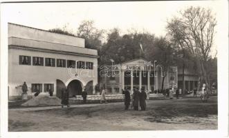 1941 Budapest, Nemzetközi Vásár előkészületek, Zwack likőr pavilonja + 1941 A MAGYAR IPAR ÉS KIÁLLÍTÁS ÜGY 100 ÉVES So. Stpl