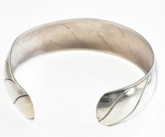 Ezüst(Ag) karperec, jelzett, 5,5×5,5 cm, kis deformációval, nettó: 16,59 g