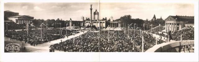 1938 Budapest XIV. XXXIV. Nemzetközi Eucharisztikus Kongresszus ünnepélyes megnyitása a Milleniumi emlékműnél. Kinyitható panorámalap. Dely-foto