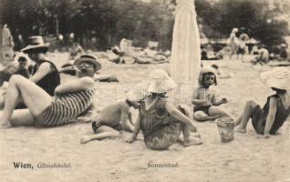 Wien Gänshäufel sunbathing
