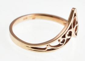 Arany(Au) 14K áttört gyűrű, jelzett, méret: 55, nettó: 1,9 g