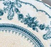 Johnson Bros GLENWOOD fajansz lapostányér gyönyörű mázalatti matricás dekorral, 20 cm. Anglia, 1900 ...