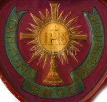 Szív alakú, festett fa emléktárgy az 1938-as Eucharisztikus Kongresszus alkalmából, kopásokkal, 12x9...