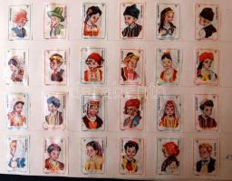 1443 db külföldi gyufacimke szépen rendezve