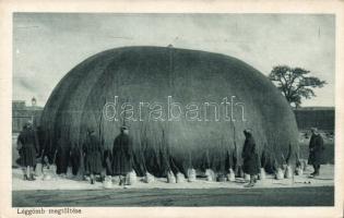 WW. I. filling the military baloon