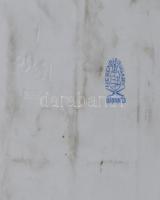 Herendi nagyméretű amazon, Lőte Éva tervei alapján készült, színesen festett porcelán figura. Jelzet...