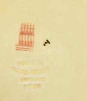 Zsolnay dísztál. Hibátlan, korának megfelelő kopásokkal és mázrepedésekkel. Színesen festett és aran...