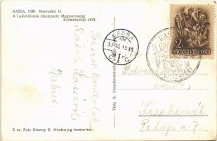 1938 Kassa, Kosice; bevonulás, Ludovikások díszmenete Magyarország Kormányzója (Horthy Miklós) előtt...