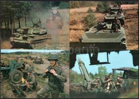 12 db színes kép az NDK hadsereg különféle alakulatairól, benne haditengerészet, tankok, stb., hátoldalán többnyelvű magyarázat, 21×14,7 cm
