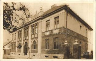 Kiskunhalas, Magyar kir. pénzügyi palota. Hurt A. Ferencné kiadása 1930. Weinstock E.