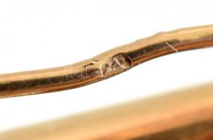 14k Arany (Au) Bross patkó rátéttel. bruttó: 3,8 g. Jelzett. h: 5 cm