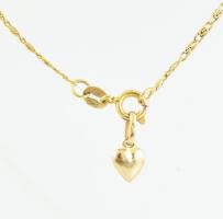 14k Arany (Au) Nyaklánc szív alakú medállal. nettó: 3,5 g. Jelzett. h: 45 cm
