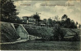 1912 Nagyszeben, Hermannstadt, Sibiu; Viadukt der elektrischen Strassenbahn im Erlenpark / Villamos viaduktja az Erlen parkban. Kiadja Emil Fischer / tram viaduct in the park
