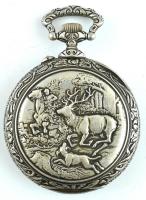 8 napos vadász Doxa. Fém tokos zsebóra, sérült számlappal, tisztításra szorul, tokon vadász jelenett...