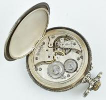 8 napos vadász Doxa. Fém tokos zsebóra, sérült számlappal, tisztításra szorul, tokon vadász jelenett...