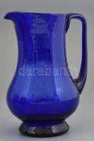 Szüretelő must kínáló kék üveg kancsó. Fújt, kézzel formázott hutaüveg. m: 20 cm Hibátlan