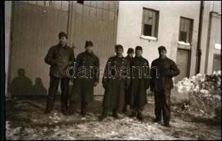 II. világháborús katonai negatívok, csoportkép, lovas katona, stb., 9 db, 9×6 cm