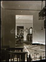 Régi lakásbelsők, 7 db fotónegatív, 4,5×3 cm