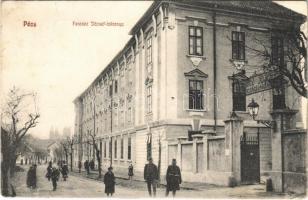 1918 Pécs, Ferenc József gyalogsági laktanya, K.u.K. katonák. Armuth Sándor kiadása (r)